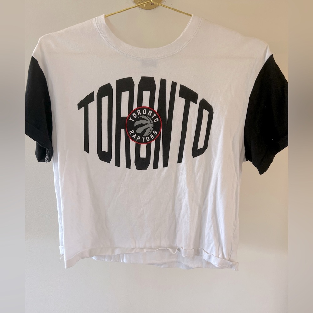 Black and White Toronto Raptors Graphic Tee